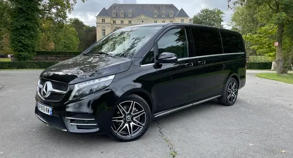 Van Mercedes Classe V noir — taxi à Morestel et transferts dans le Nord-Isère